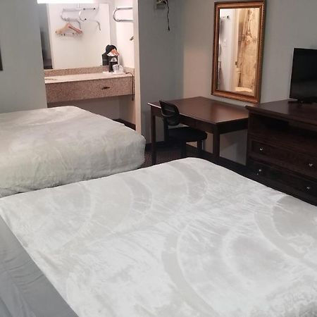 Hotel 2 Queen Beds Hotel Room 135 Booking Stillwater Exterior foto